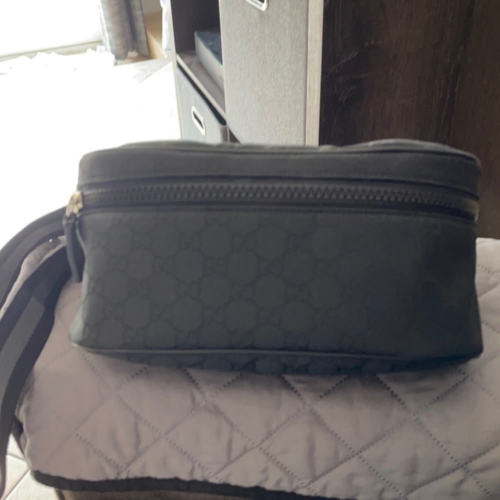 Gucci Fanny pack authentic